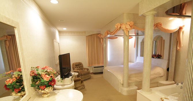 Theme Suites Southern Luxury At Its Best